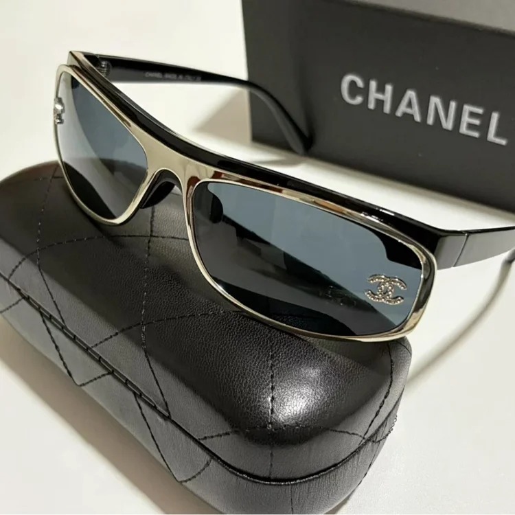 2025 European and American personality avant-garde retro y2k cycling sunglasses for women, global store-level concave shape outdoor sports streetwear outfit product