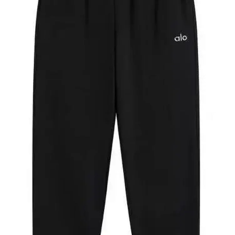 Alo sweatpants streetwear outfit product