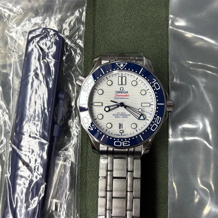 Apple Watch (330) (extra charge for watch strap, please contact customer service) streetwear outfit product