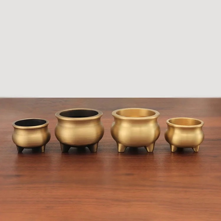Copper incense burner household incense burner ornaments three-legged antique Xuande small incense burner line incense incense brass sandalwood burner wholesale streetwear outfit product