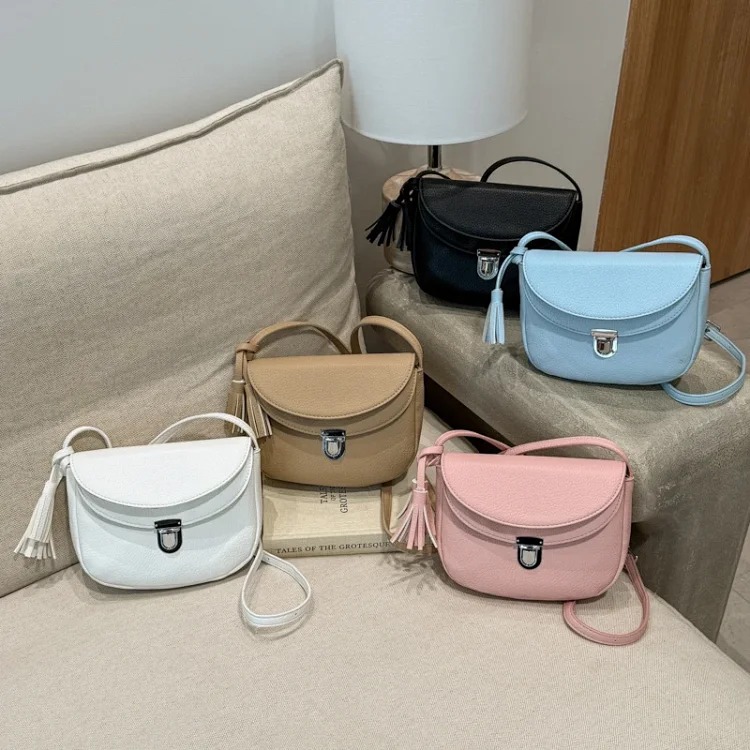 Dior Korean style niche design litchi pattern semicircle flip saddle bag 2026 new style trendy simple lock buckle shoulder crossbody bag streetwear outfit product