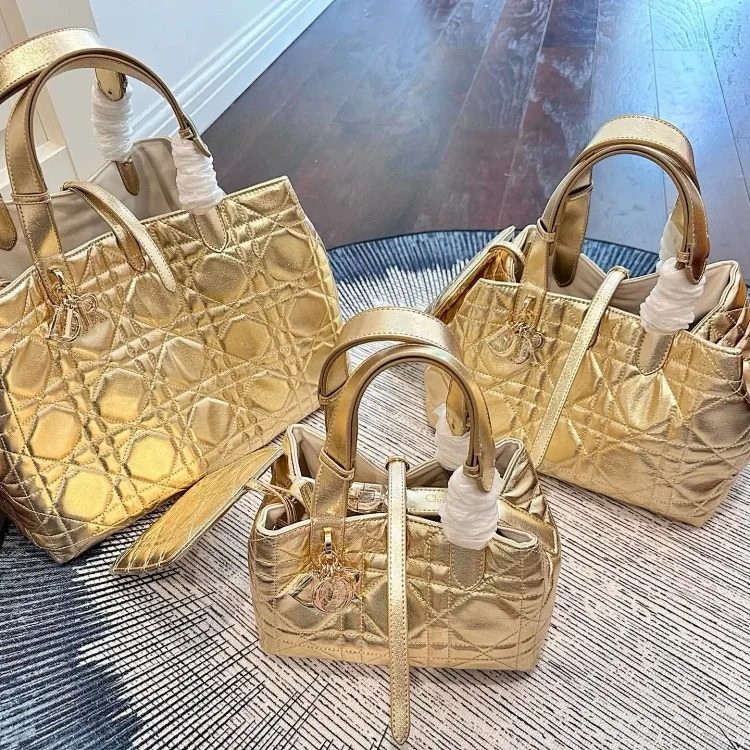 New women's bag Come and choose one of Jisoo's same style TOUJOURS classic rattan pattern design, extra large space capacity, coin holder included, hand carry under armpit streetwear outfit product