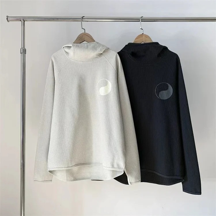 Ourlegacy GW joint model is a waffle sweatshirt that can be worn for three seasons. streetwear outfit product