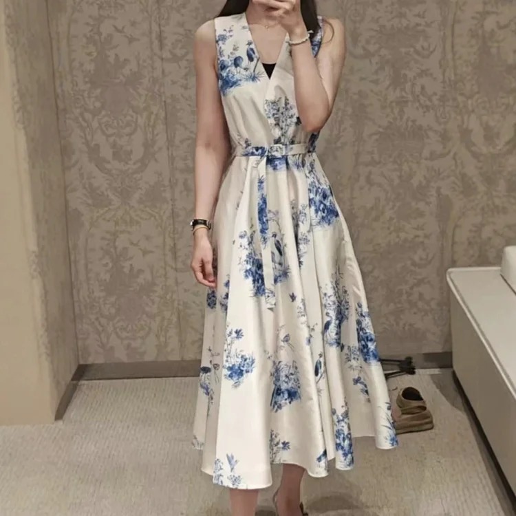 Seaside Resort Style Blue and White Printed Long Skirt V-neck Sleeveless Waist Slimming Fairy Beach Skirt streetwear outfit product