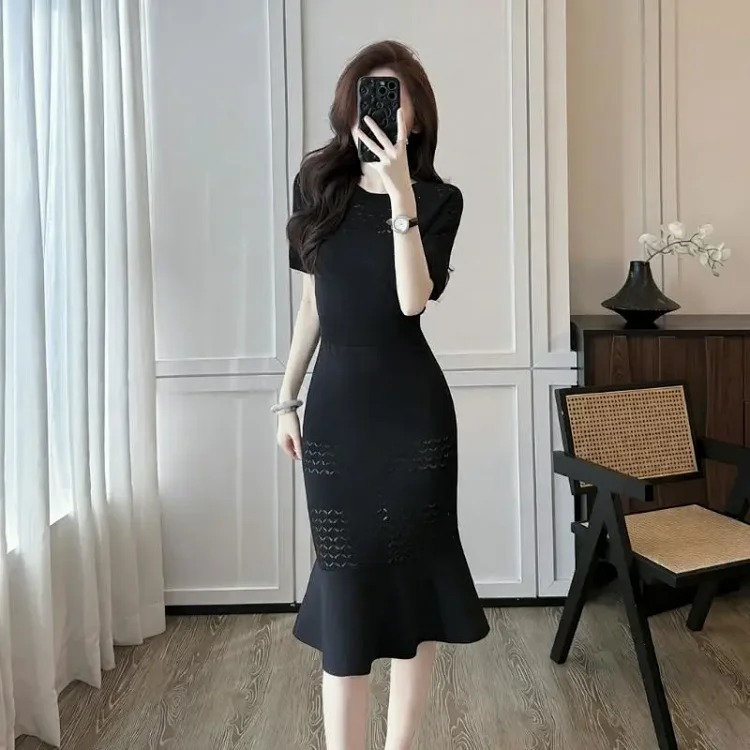 Style socialite Xiaoxiangfeng ice silk dress women's summer temperament high-end hollow high-waisted thin short-sleeved knitted fishtail skirt streetwear outfit product