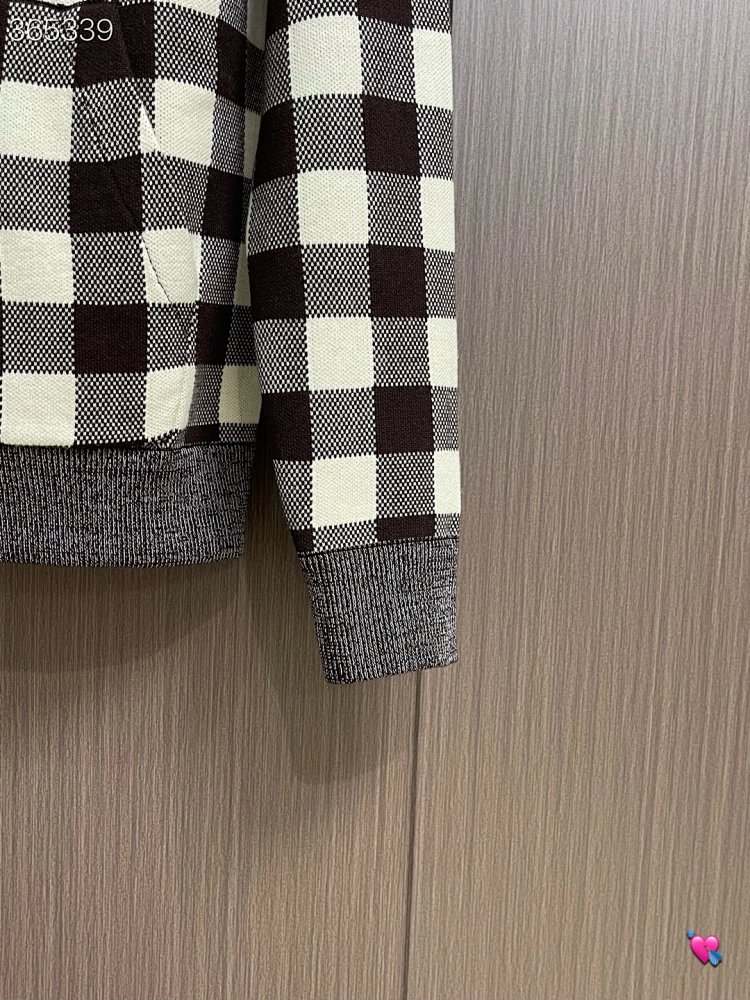 Louis Vuitton2026 New Men's Fashion Casual Letter Embroidery Color blocked Grid Knitted Hoodie | Outfitreps Spreadsheet