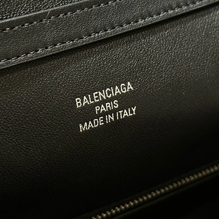 Balenciaga women's bag Rodeo calf leather handbag Kelly bag Postman bag Single shoulder armpit b | Outfitreps Spreadsheet