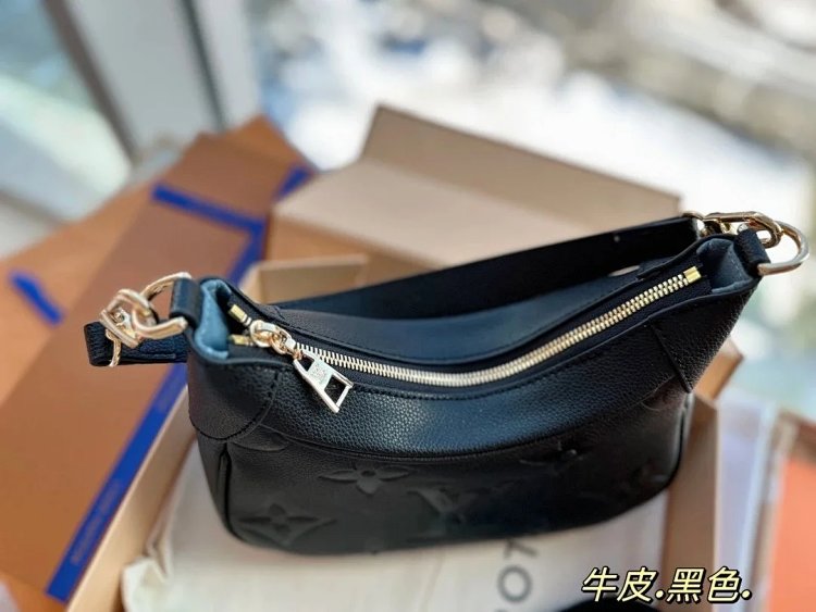 Louis Vuitton Underarm Bag Handheld Shoulder Cross Shoulder Leather Handbag | Outfitreps Spreadsheet