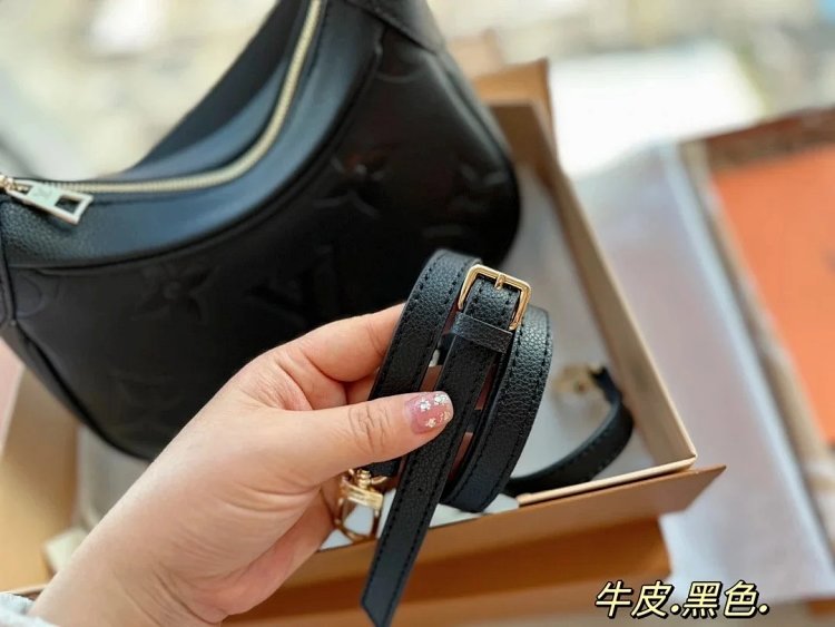 Louis Vuitton Underarm Bag Handheld Shoulder Cross Shoulder Leather Handbag | Outfitreps Spreadsheet