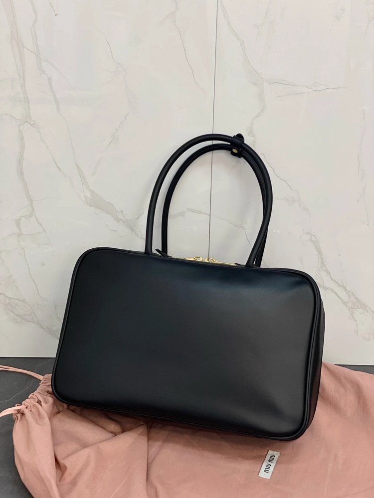 miumiu Original Leather Handheld Official Document Bag for Women 2025 New Large Capacity Retro U | Outfitreps Spreadsheet