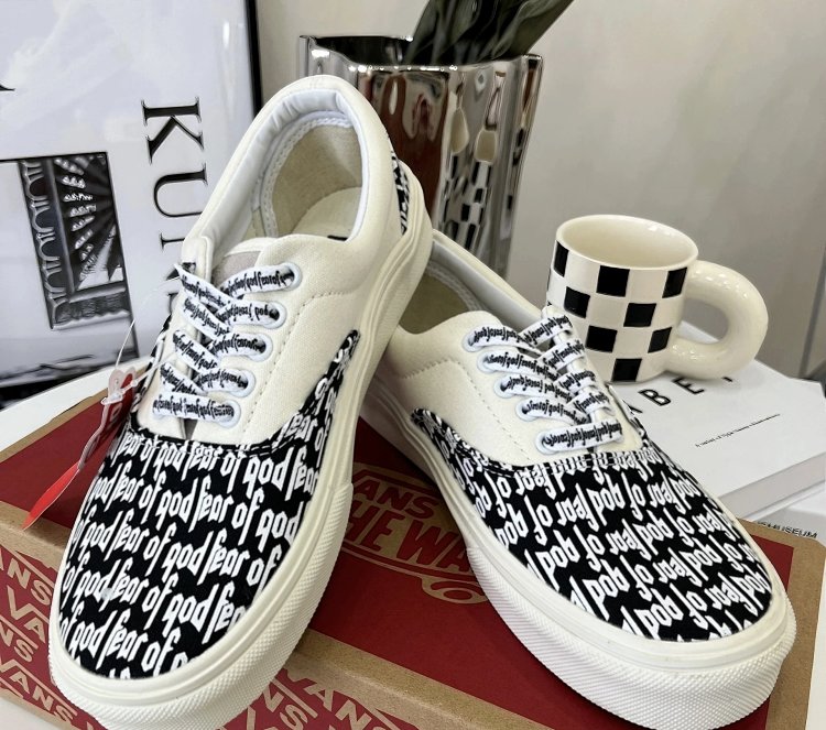 Wansi board shoes, one foot low cut shoesFear of God x Vans Era 95 dx white black fog 
