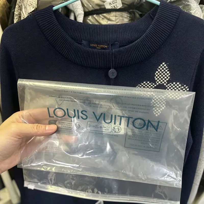 Louis Vuitton Light luxury short sleeved t-shirt for both men and women, knitted top with half s | Outfitreps Spreadsheet