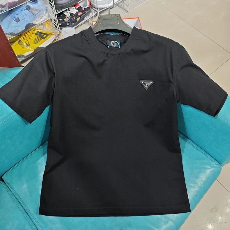 Prada Light Luxury Business Short Sleeve T-shirt Men's White Grey Half Sleeve Top | Outfitreps Spreadsheet