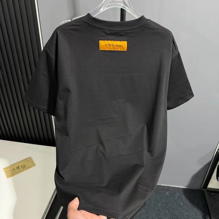 Louis Vuitton short sleeved T-shirt unisex knit top with half sleeves | Outfitreps Spreadsheet