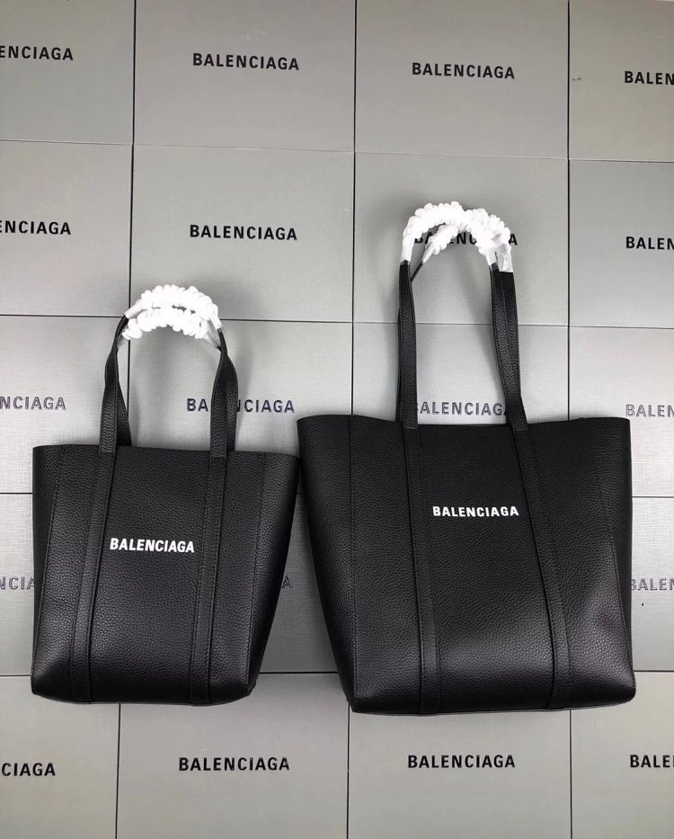 Balenciaga Tote Bag Handbill Shoulder Bag Bucket Bag | Outfitreps Spreadsheet