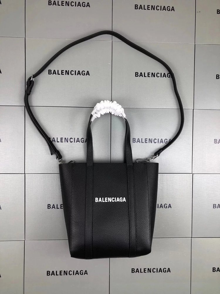 Balenciaga Tote Bag Handbill Shoulder Bag Bucket Bag | Outfitreps Spreadsheet