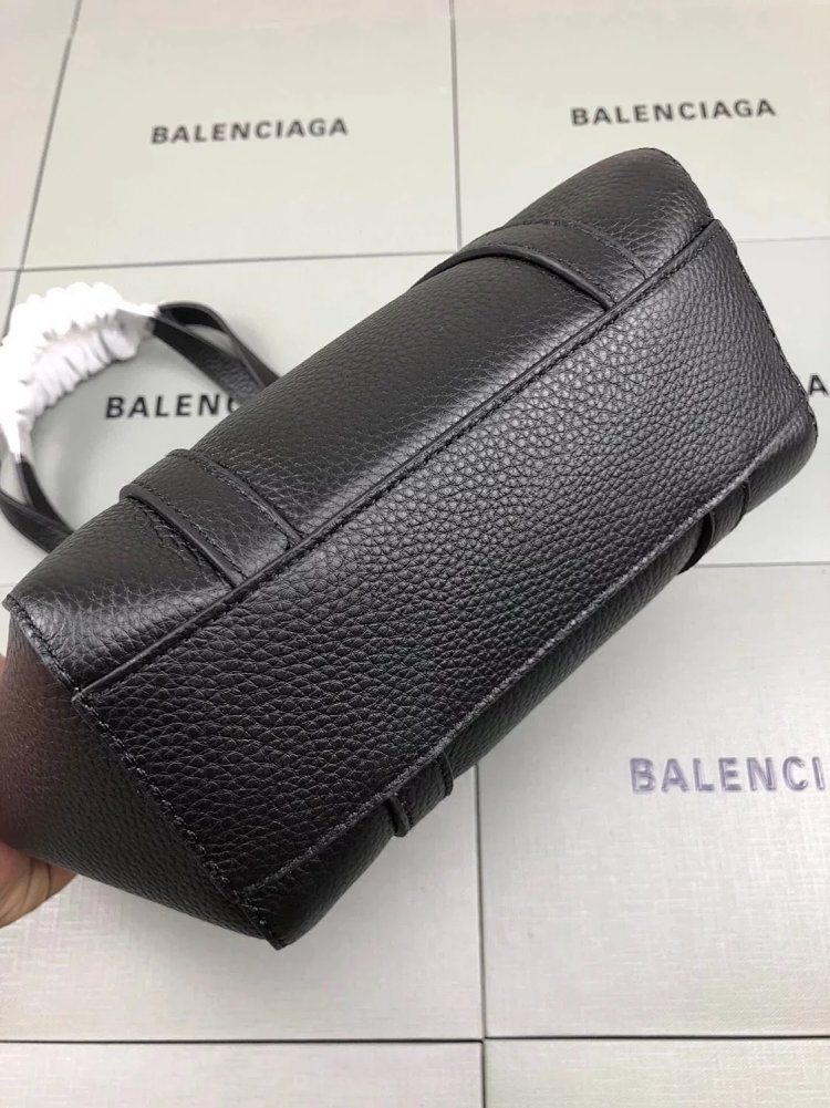 Balenciaga Tote Bag Handbill Shoulder Bag Bucket Bag | Outfitreps Spreadsheet