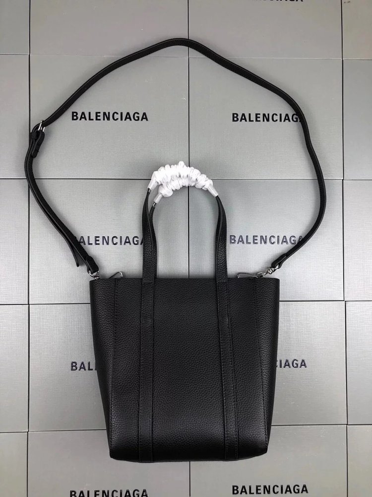Balenciaga Tote Bag Handbill Shoulder Bag Bucket Bag | Outfitreps Spreadsheet