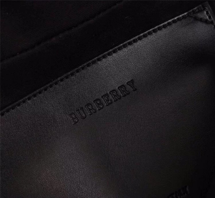 Burberry contrasting waist bag crossbody bag chest bag unisex | Outfitreps Spreadsheet