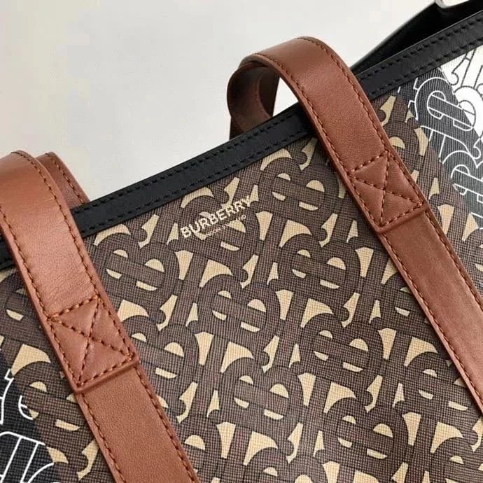 Burberry Original Tote Bag Shopping Bag Original Single Handbag Handbag Single Shoulder Crossbod | Outfitreps Spreadsheet