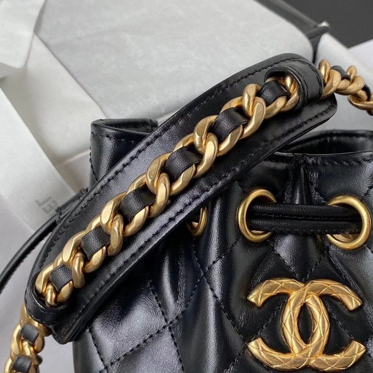 Chanel Retro Smooth Leather Drawstring Bucket Bag AS2716 Cross Carrying Women's Bag AS2716 Chane | Outfitreps Spreadsheet
