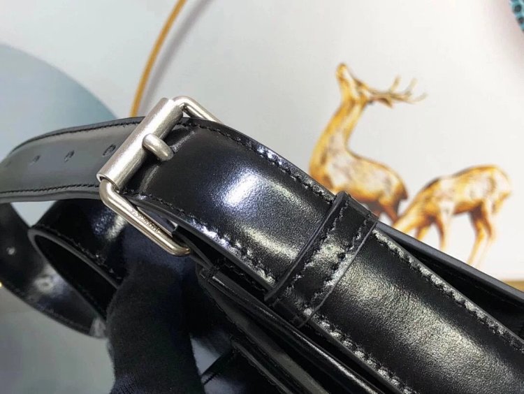 Balenciaga Crocodile Pattern Head Layer Calfskin Single Shoulder Handheld Underarm Bag Women's B | Outfitreps Spreadsheet