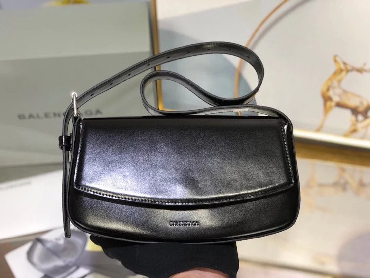 Balenciaga Crocodile Pattern Head Layer Calfskin Single Shoulder Handheld Underarm Bag Women's B | Outfitreps Spreadsheet