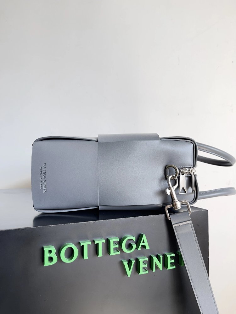 Bottega Veneta Large Grid Knitted Men's briefcase | Outfitreps Spreadsheet