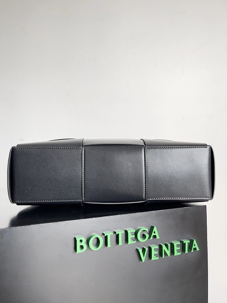 Bottega Veneta Large Grid Knitted Men's briefcase | Outfitreps Spreadsheet
