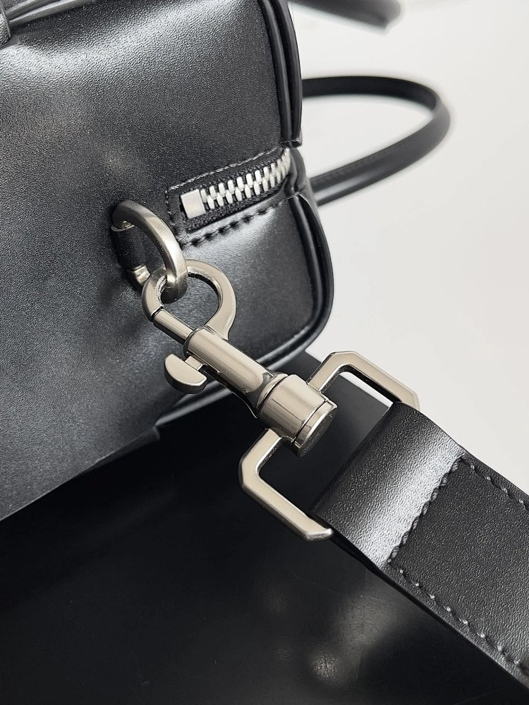 Bottega Veneta Large Grid Knitted Men's briefcase | Outfitreps Spreadsheet