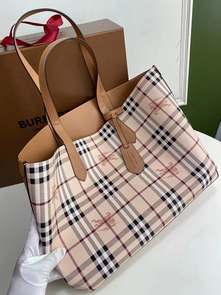 Burberry Classic Double sided Shopping Bag Lightweight Large Capacity Handbag Tote Bag Women's B | Outfitreps Spreadsheet