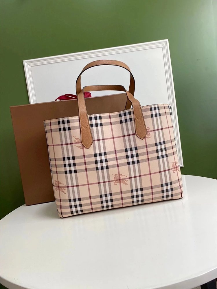 Burberry Classic Double sided Shopping Bag Lightweight Large Capacity Handbag Tote Bag Women's B | Outfitreps Spreadsheet