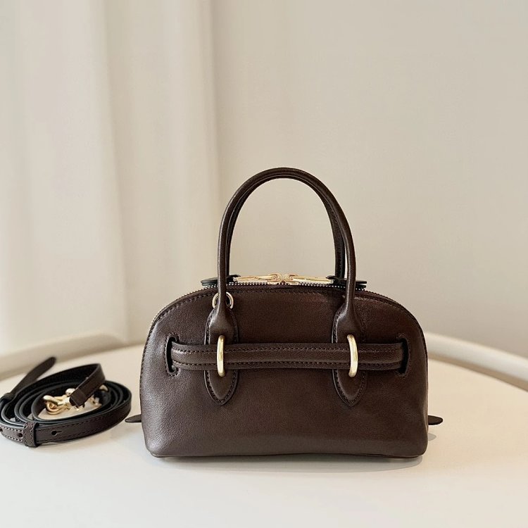Miumiu handbag shoulder bag crossbody bag women's bag shell bag | Outfitreps Spreadsheet
