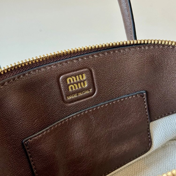 Miumiu handbag shoulder bag crossbody bag women's bag shell bag | Outfitreps Spreadsheet