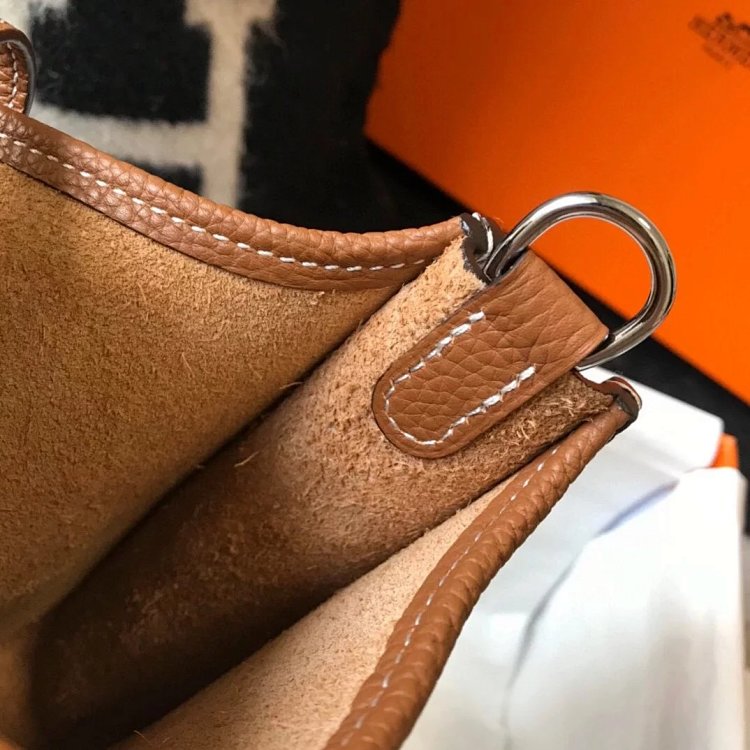 Hermes mini calf leather hollow shoulder crossbody buckle women's bag | Outfitreps Spreadsheet