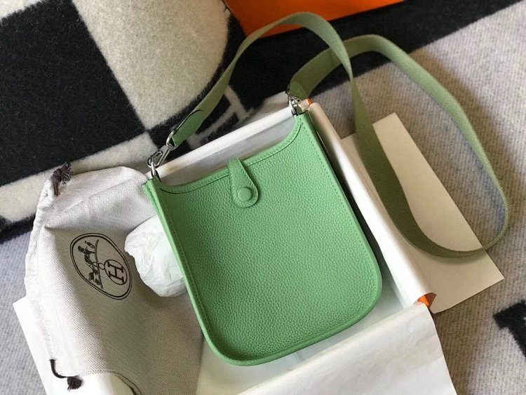 Hermes mini calf leather hollow shoulder crossbody buckle women's bag | Outfitreps Spreadsheet