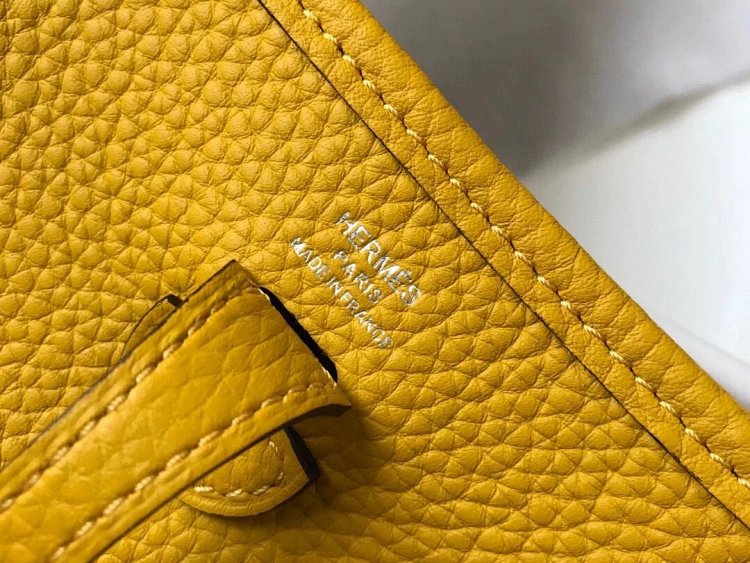 Hermes mini calf leather hollow shoulder crossbody buckle women's bag | Outfitreps Spreadsheet