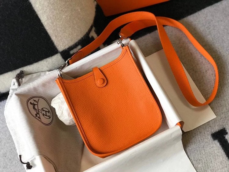Hermes mini calf leather hollow shoulder crossbody buckle women's bag | Outfitreps Spreadsheet