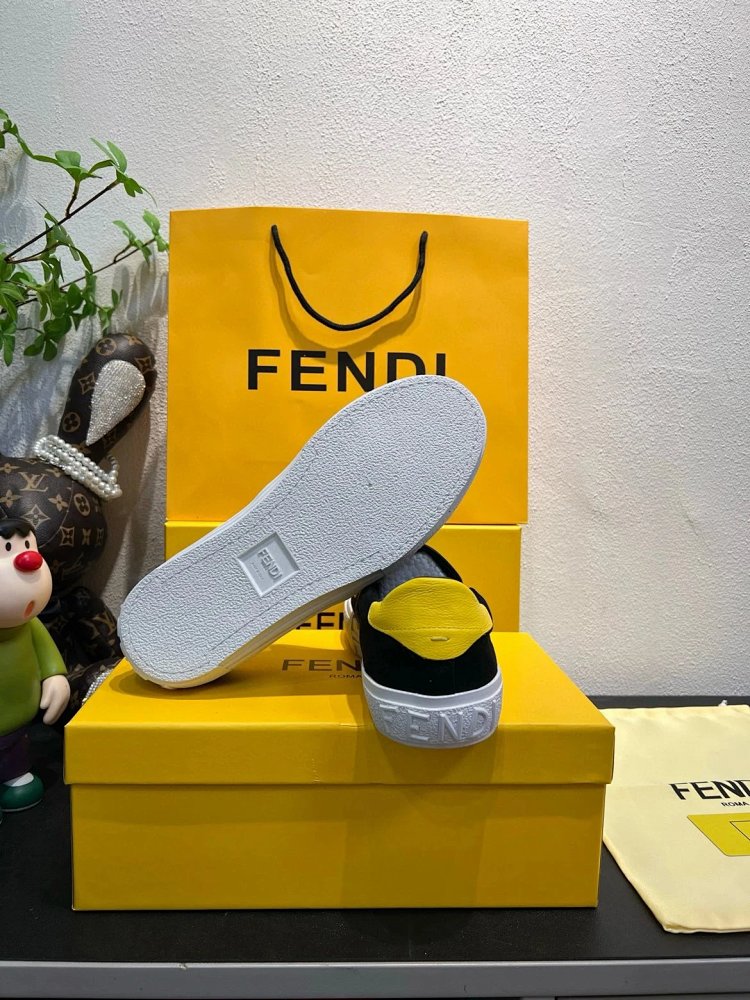 Fendi Monster stomps on board shoes with one foot | Outfitreps Spreadsheet