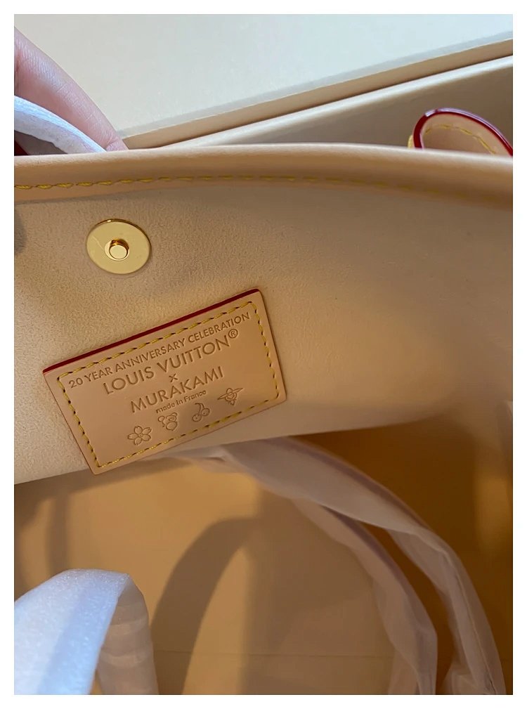 Louis Vuitton white tri colored CarryAll handbag | Outfitreps Spreadsheet