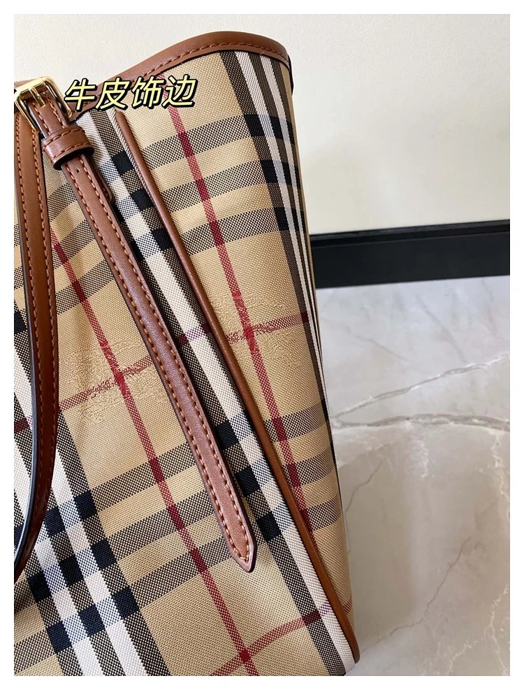 Burberry plaid pattern tote bag | Outfitreps Spreadsheet