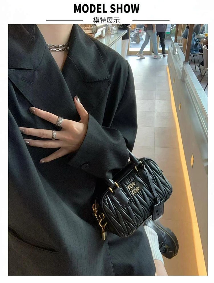 miumiu Retro leather crossbody bag | Outfitreps Spreadsheet