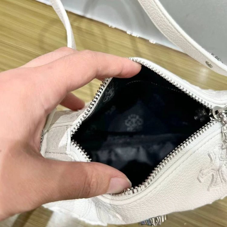 Chrome Hearts Retro high-end lychee patterned shoulder bag | Outfitreps Spreadsheet