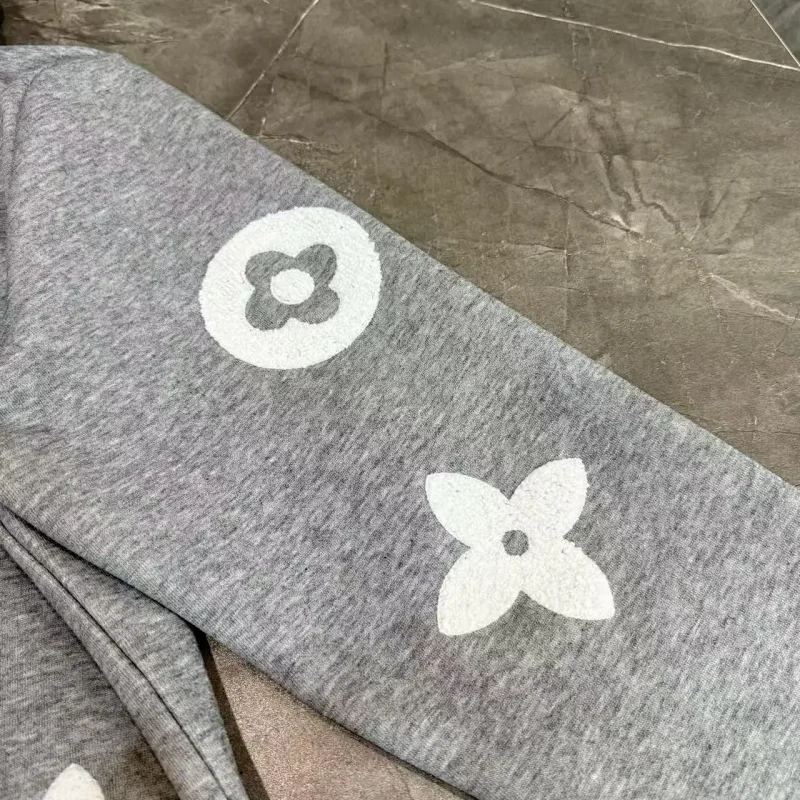 Louis Vuitton hooded zipper sweatshirt | Outfitreps Spreadsheet