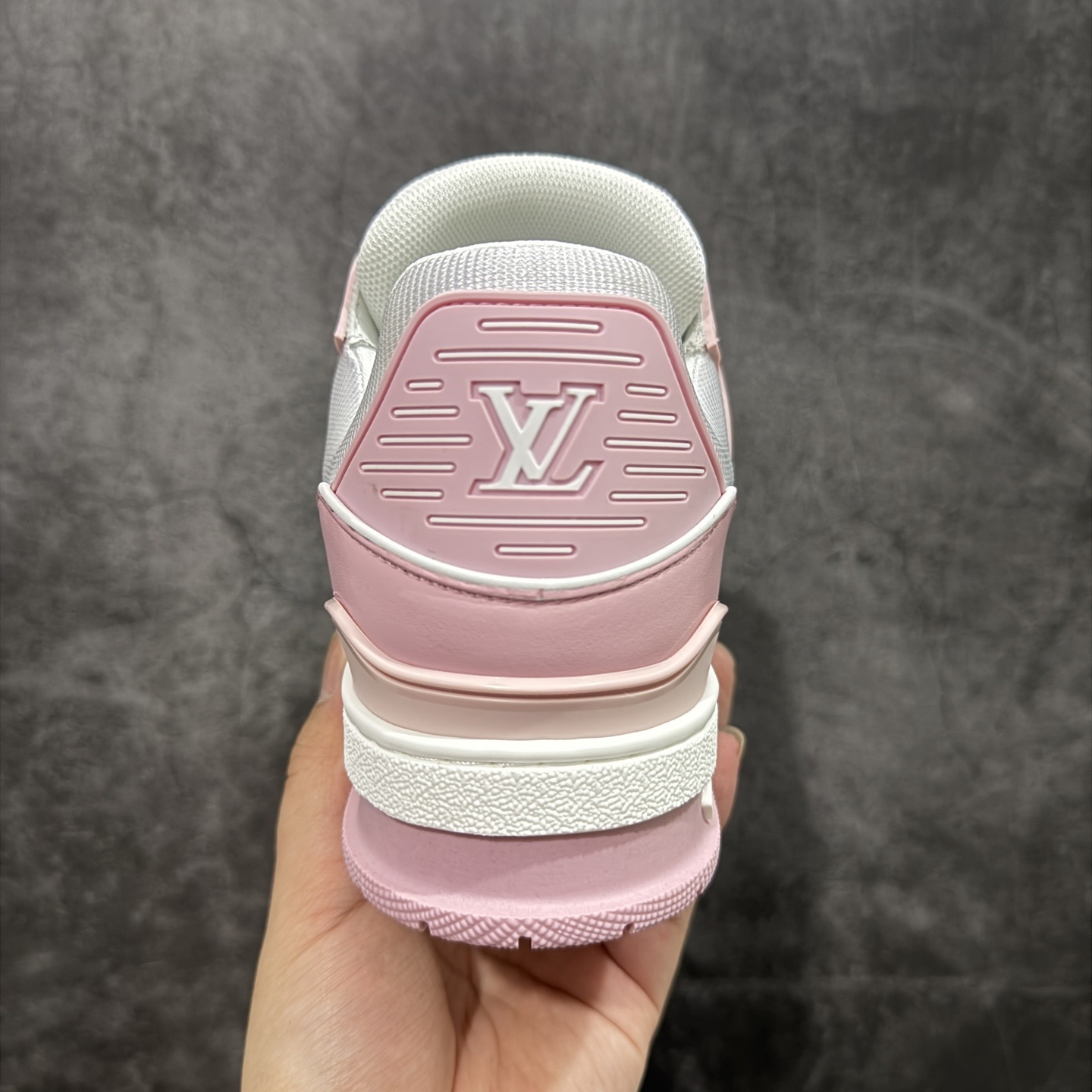 Louis Vuitton Trainer Sneaker T538005 | Outfitreps Spreadsheet