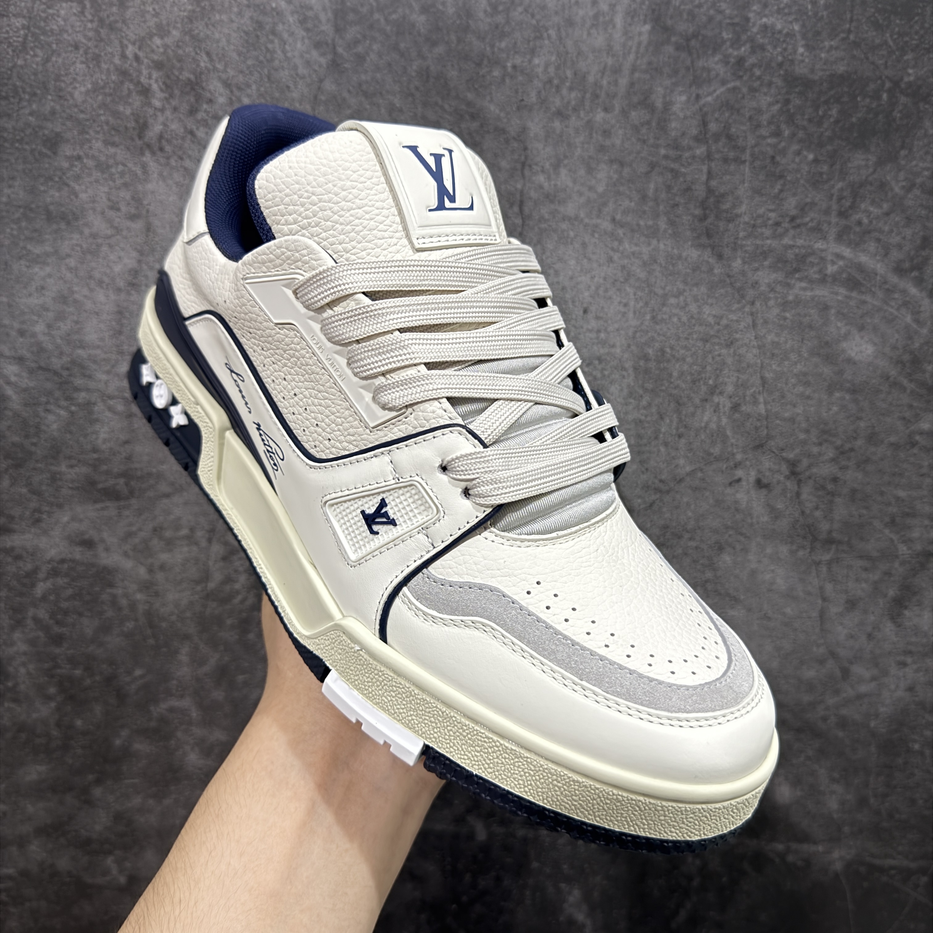 Louis Vuitton Trainer Sneaker T538006 | Outfitreps Spreadsheet