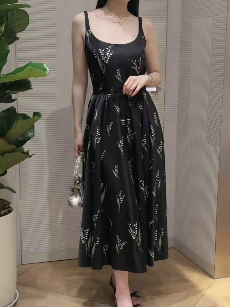 skirrt Summer new product French retro lily of the valley print suspender skirt | Outfitreps Spreadsheet