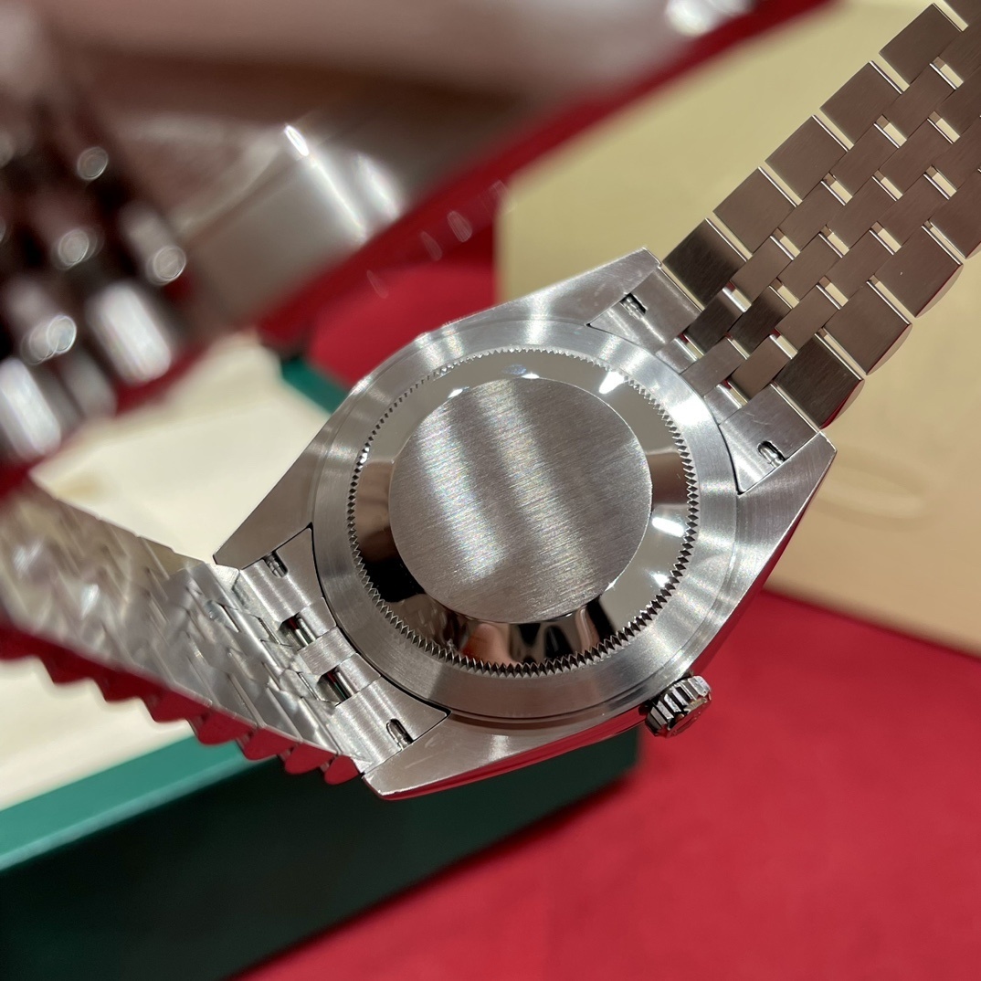Old watch m126334-0002