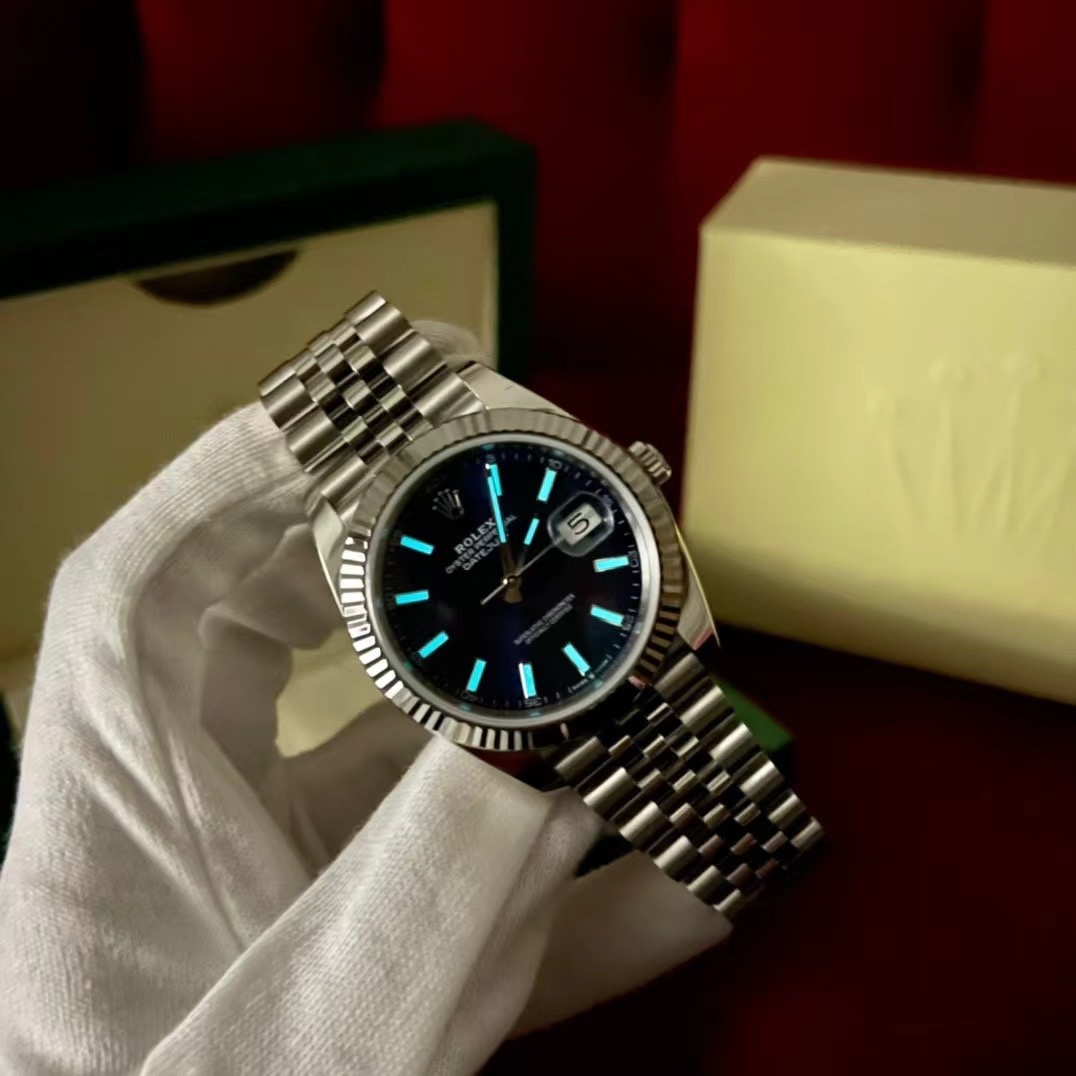 Old watch m126334-0002