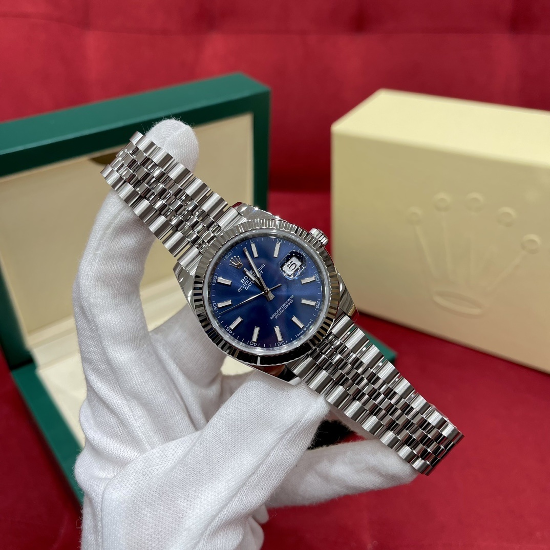 Old watch m126334-0002